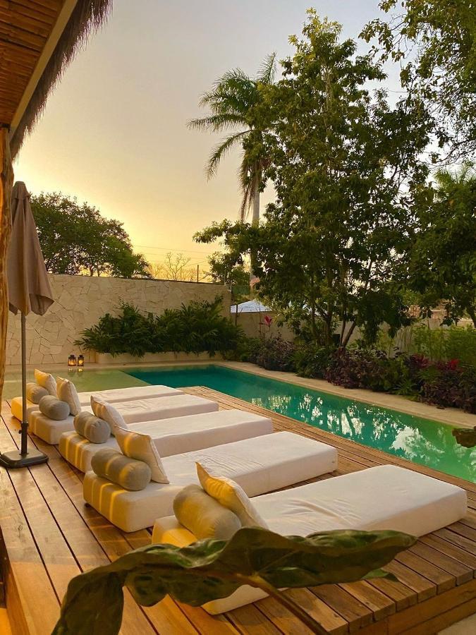 Agam Hotel Бакалар Екстериор снимка