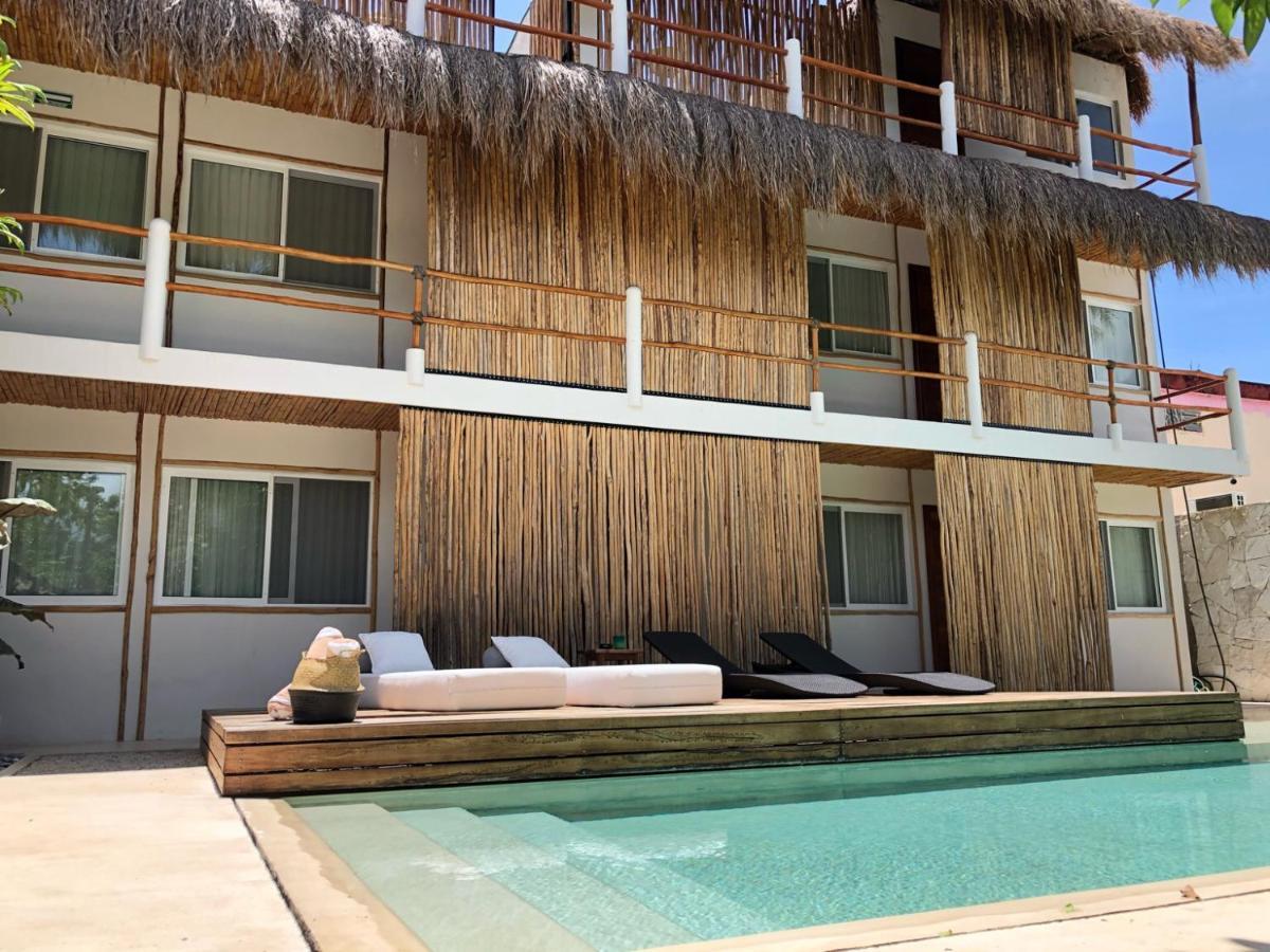 Agam Hotel Бакалар Екстериор снимка