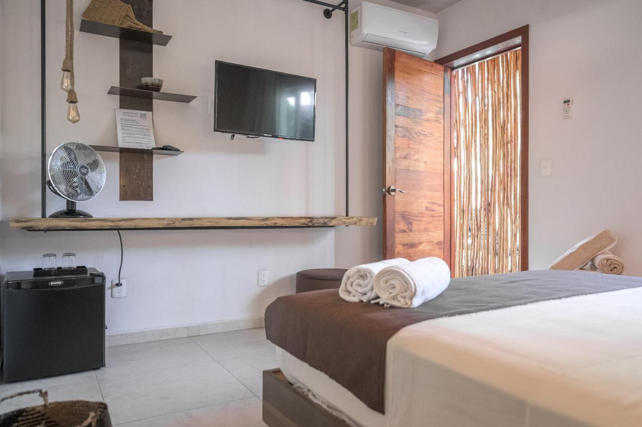 Agam Hotel Бакалар Екстериор снимка